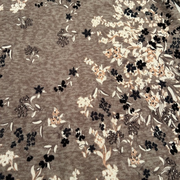 Mario Serrani Taupe Floral Long Sleeve Top - Picture 2 of 6